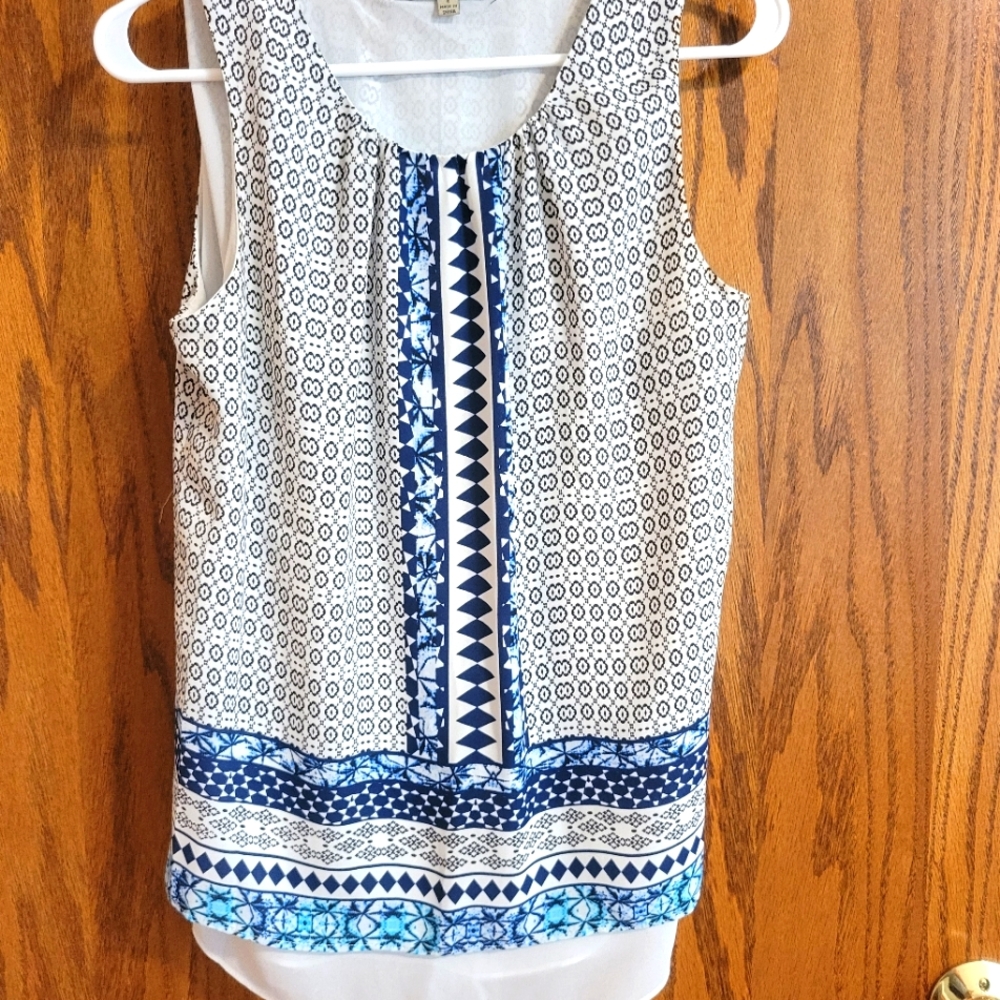Fun patterned sleeveless blouse